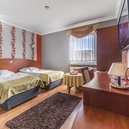 Hotel Doris Oborniki Luaran gambar