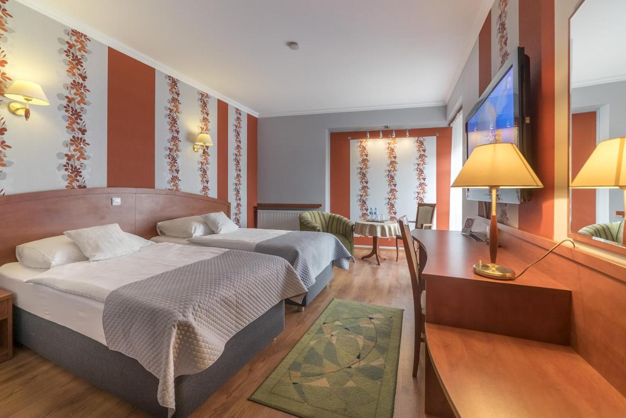 Hotel Doris Oborniki Luaran gambar