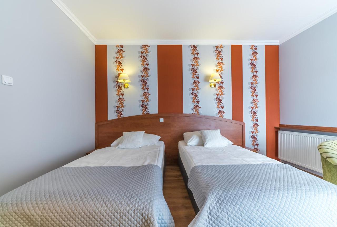 Hotel Doris Oborniki Luaran gambar