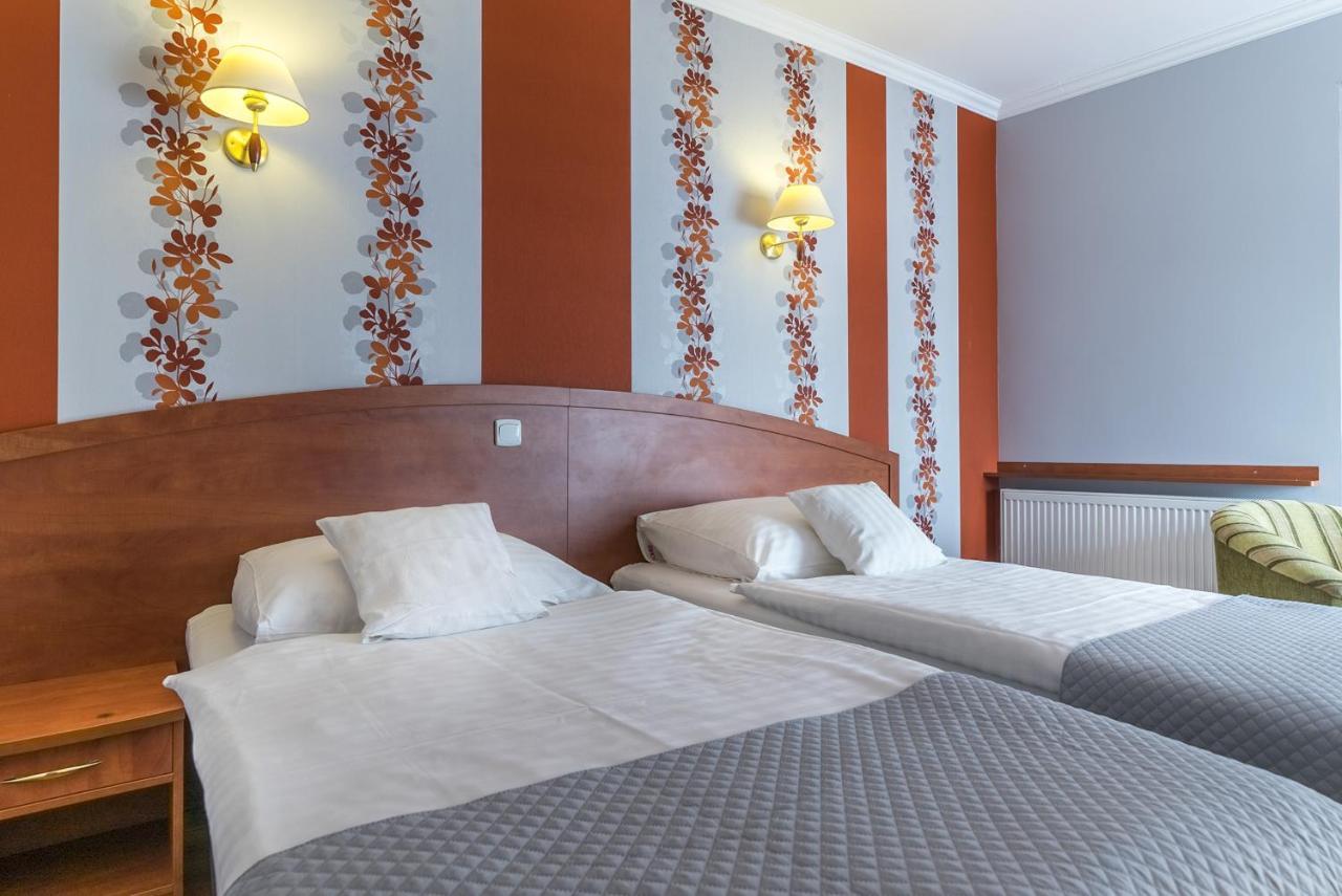 Hotel Doris Oborniki Luaran gambar