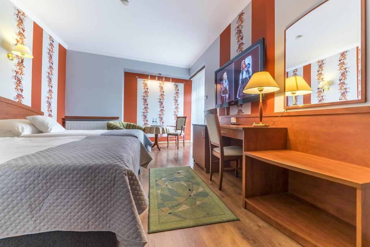 Hotel Doris Oborniki Luaran gambar