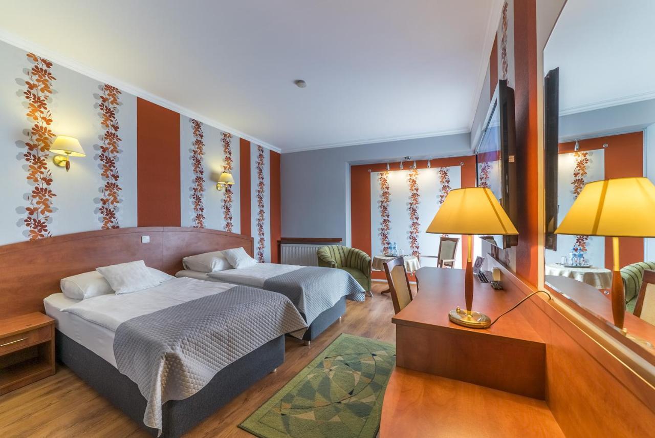 Hotel Doris Oborniki Luaran gambar