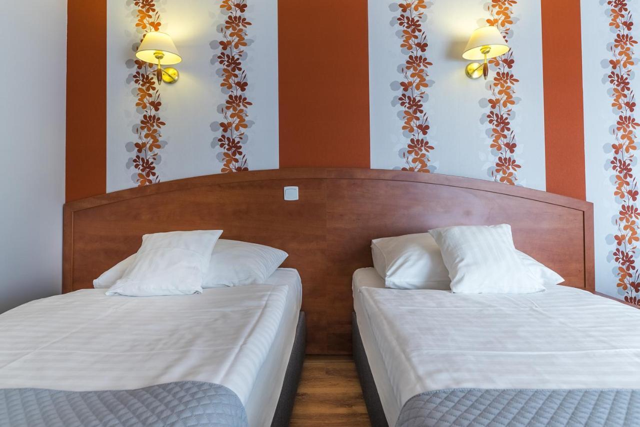 Hotel Doris Oborniki Luaran gambar