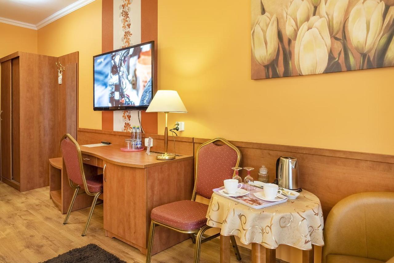 Hotel Doris Oborniki Luaran gambar