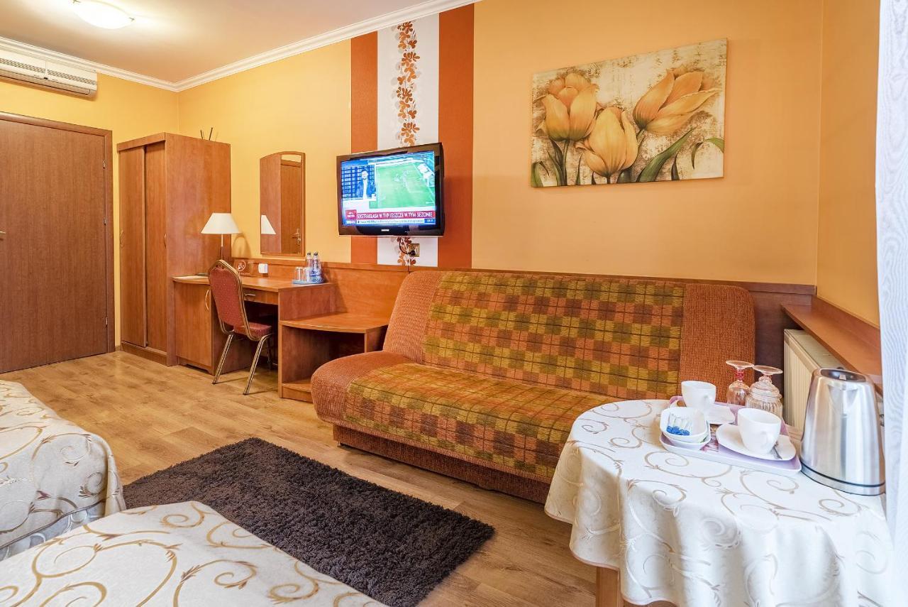 Hotel Doris Oborniki Luaran gambar