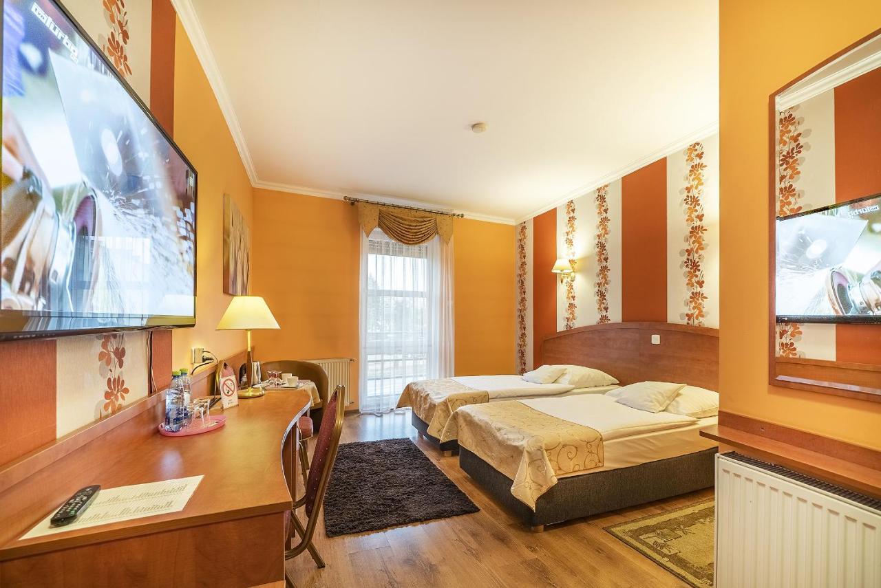 Hotel Doris Oborniki Luaran gambar