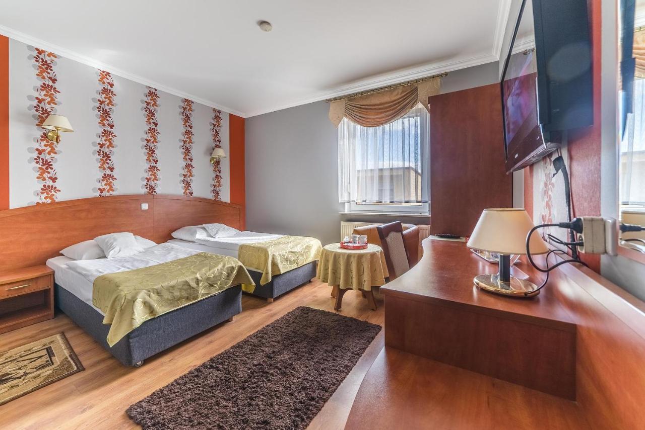 Hotel Doris Oborniki Luaran gambar